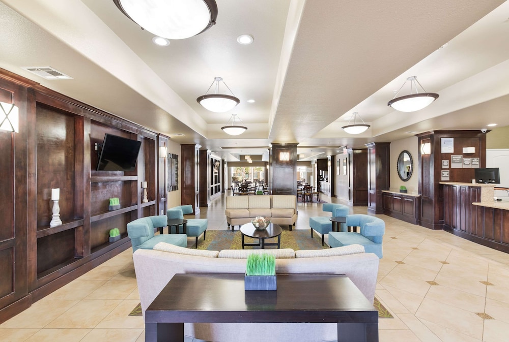 Sleep Inn and Suites Midland West 32/42