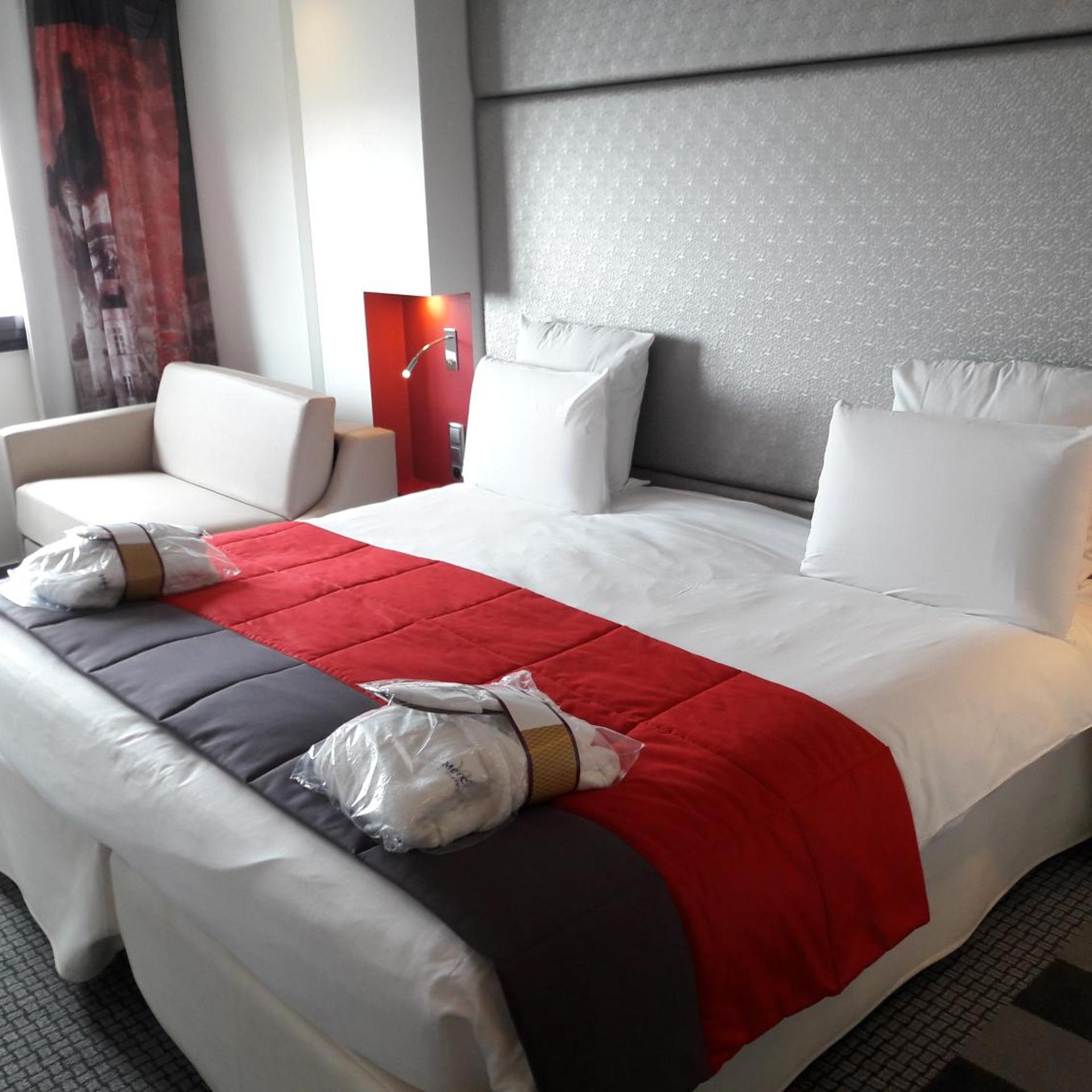 غرفة سوبيريور بسرير كينج مع أريكة، Hotel Mercure Paris Montmartre Sacre-Coeur 7/10
