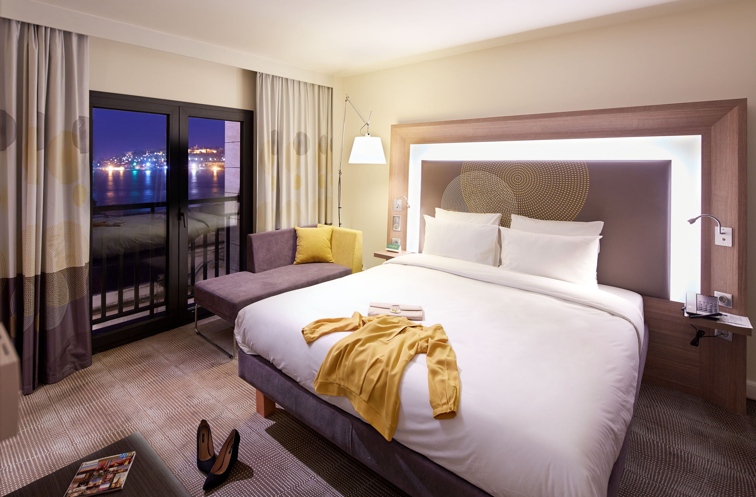 غرفة تنفيذية بسرير مزدوج، Novotel Istanbul Bosphorus Hotel 2/3