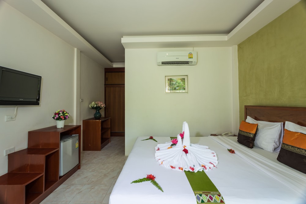 غرفة قياسية بسرير مزدوج بإطلالة على الحديقة، BAAN VANIDA GARDEN RESORT 2/4
