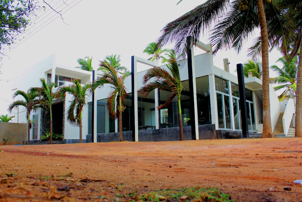 Saara Beach Hotel 45/50