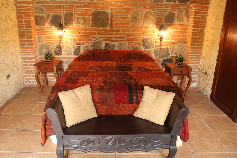 Naif Boutique Hotel & Gallery 51/68