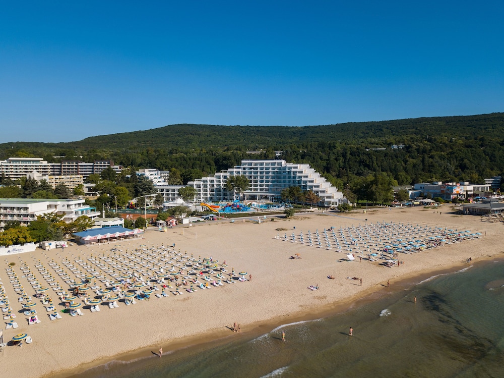 Maritim Hotel Paradise Blue Albena 3/54