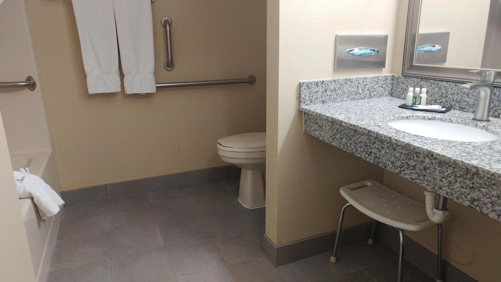 Grandstay Hotel Suites 18/50