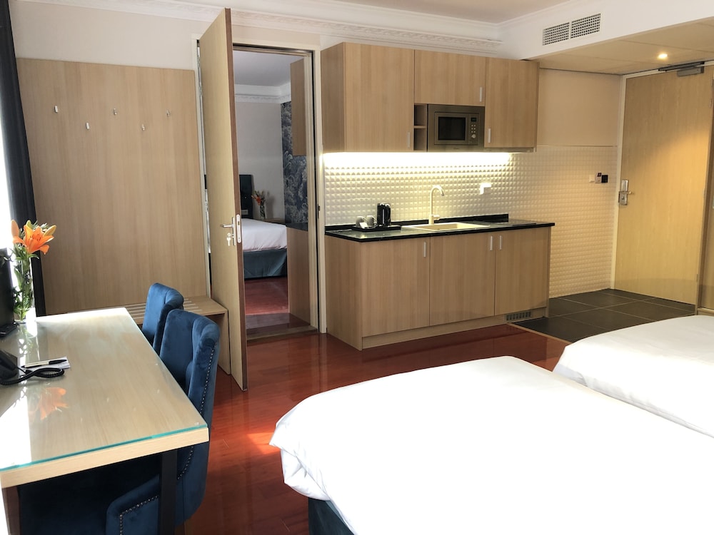 Chasse Residency Hotel 24/46