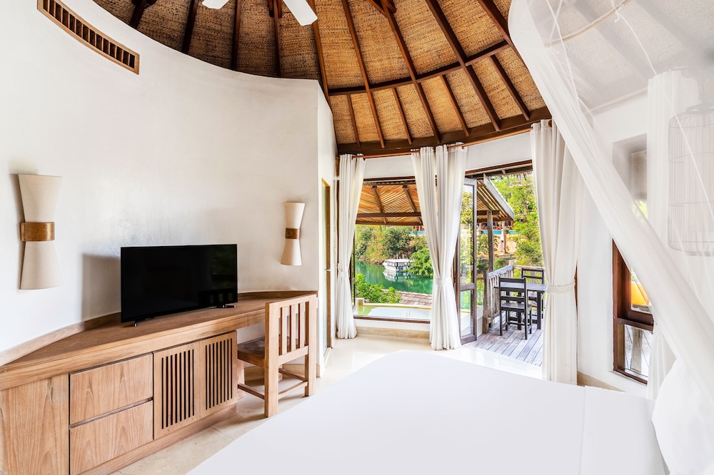 Ana, Villa, Double Bed, River View, Plunge Pool