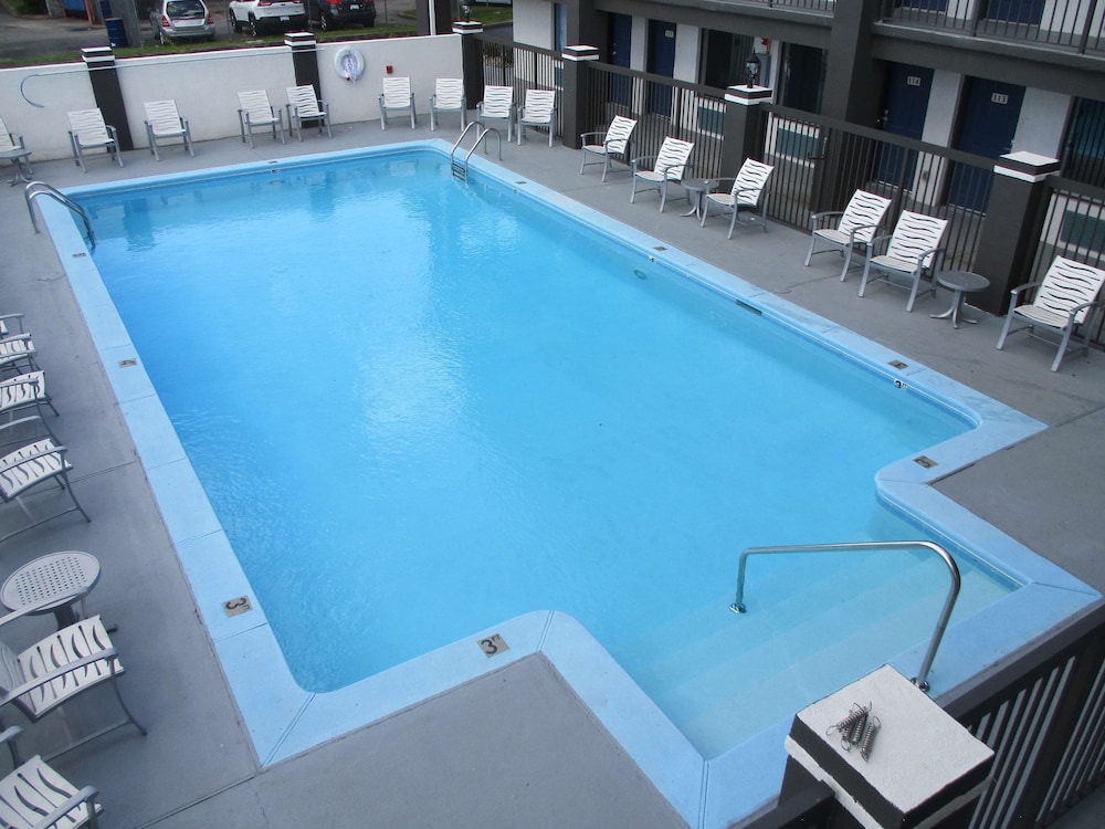 Motel6 Chattanooga, TN - Airport 27/47