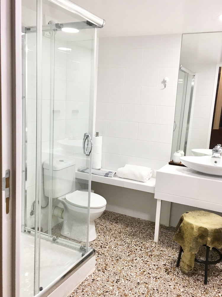 Concierge Athens I 47/50