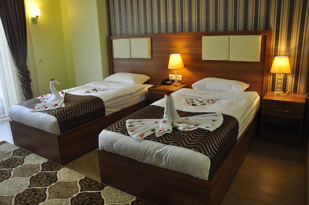 Aygür Hotel 8/23