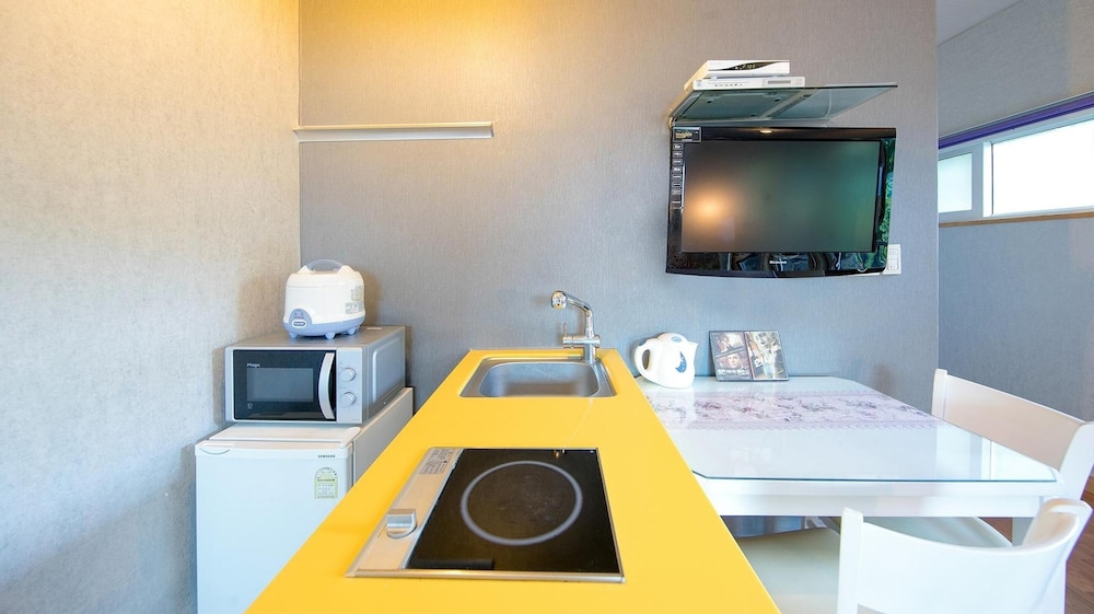 Hongcheon Lime Orange Pension 34/49