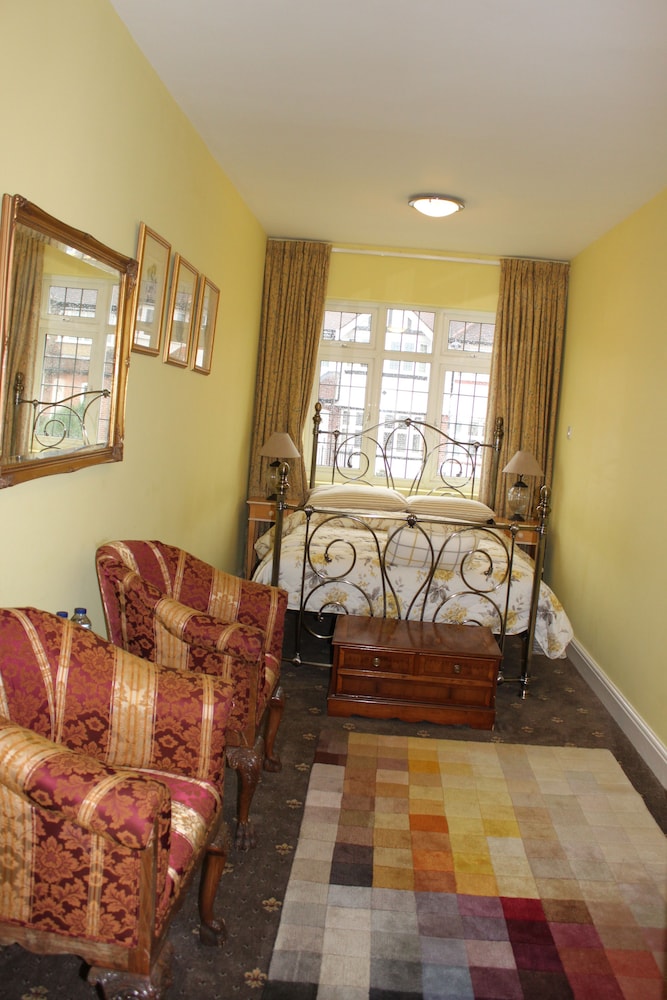 Bay Tree House B B 14/36