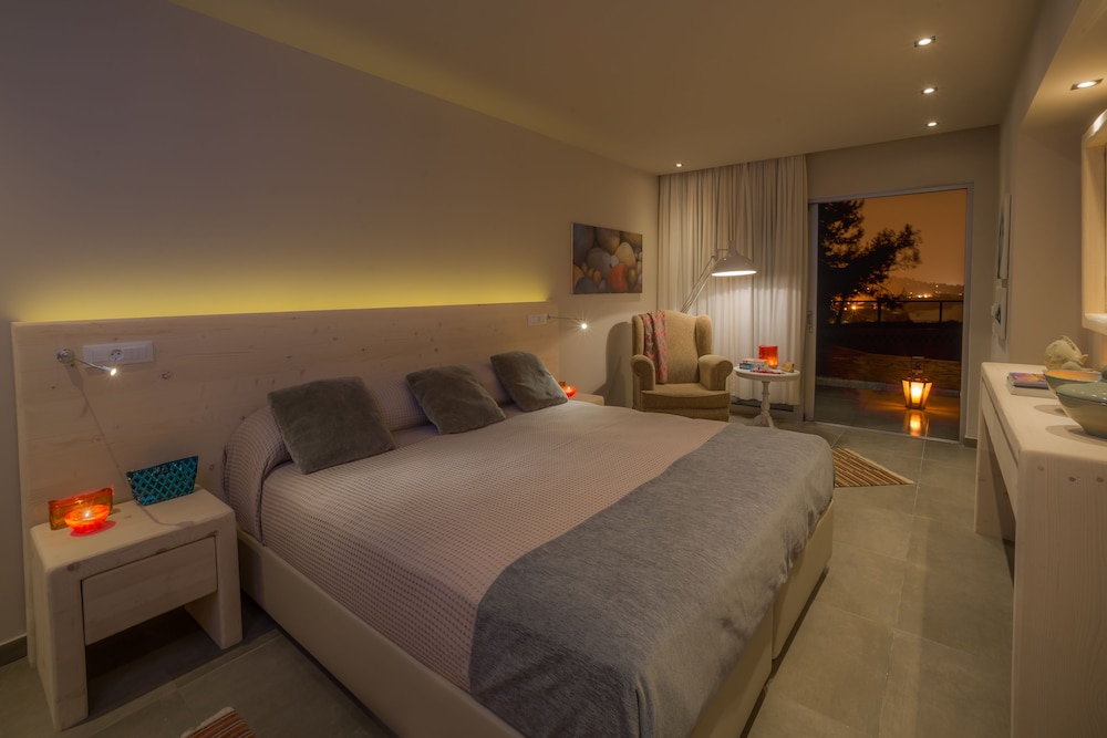 Ionian Hill Hotel 20/50