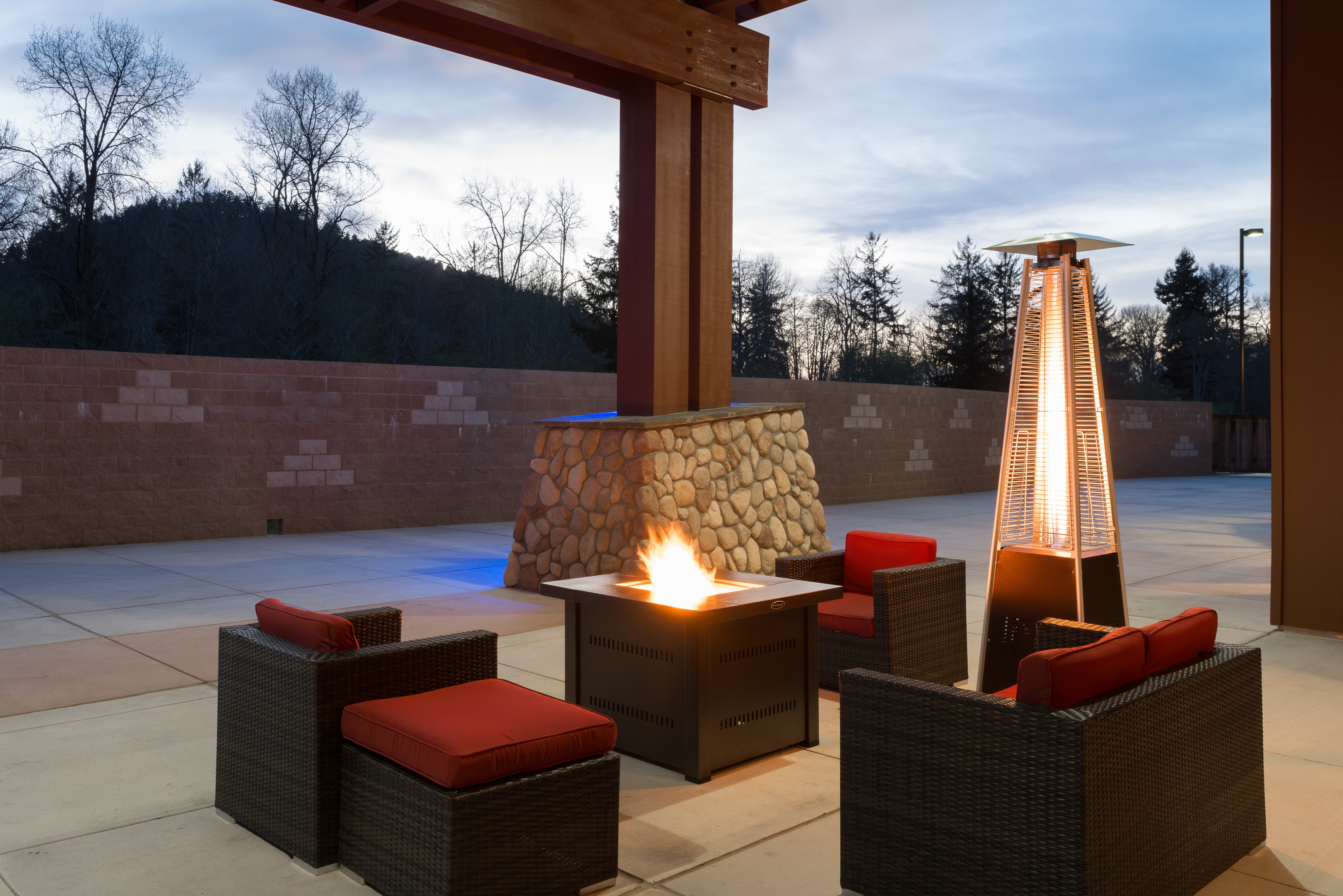 Holiday Inn Express Klamath - Redwood Ntl Pk Area 40/68