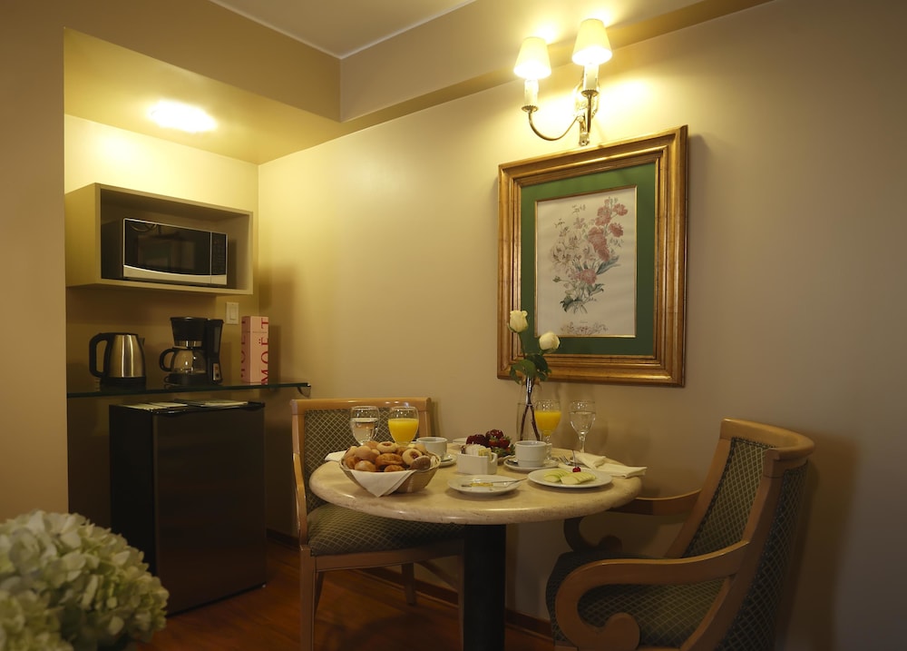 Suites Del Bosque 60/73