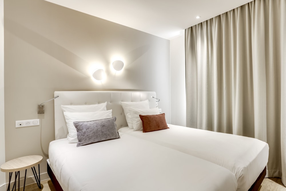 SUPERIOR, DOUBLE BED