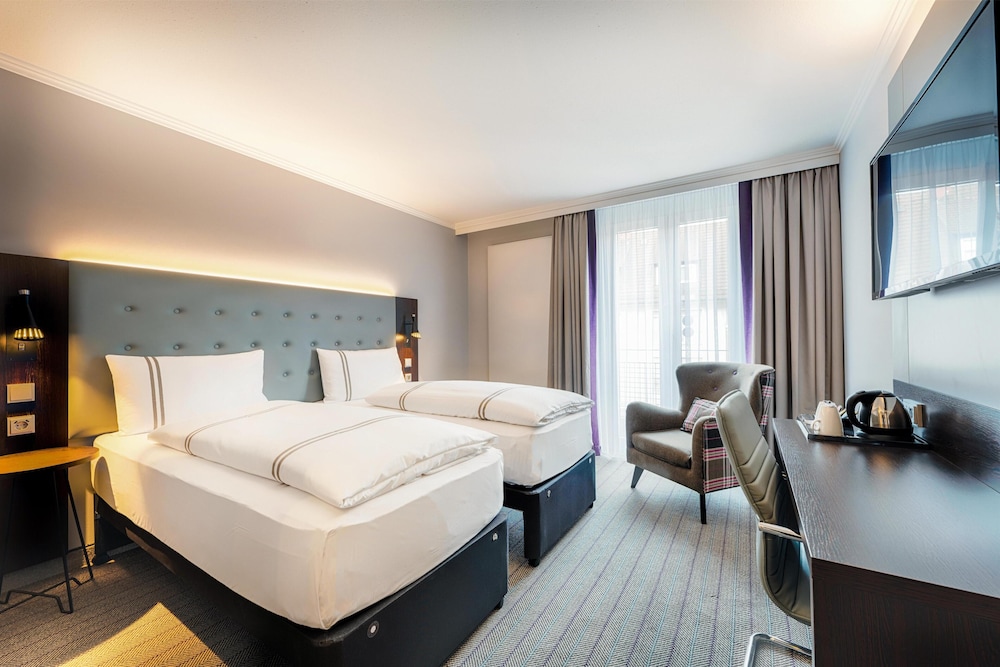 Premier Inn Stuttgart Bad Cannstatt Hotel 6/36