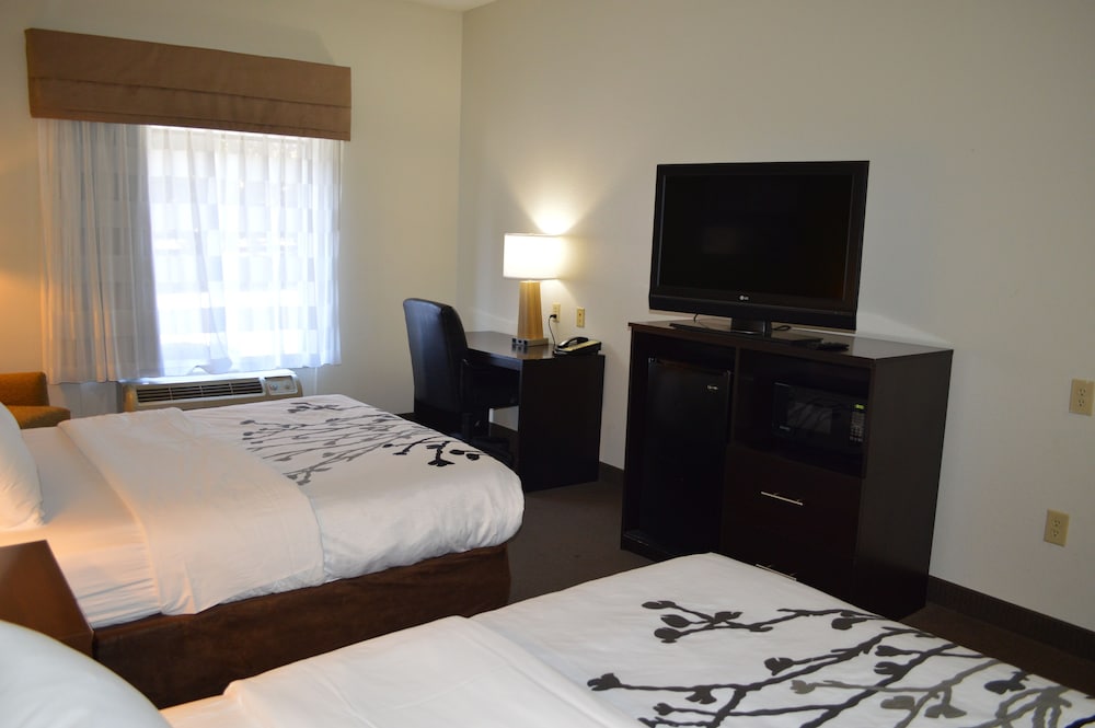 Sleep Inn & Suites Virginia Horse Center 25/53