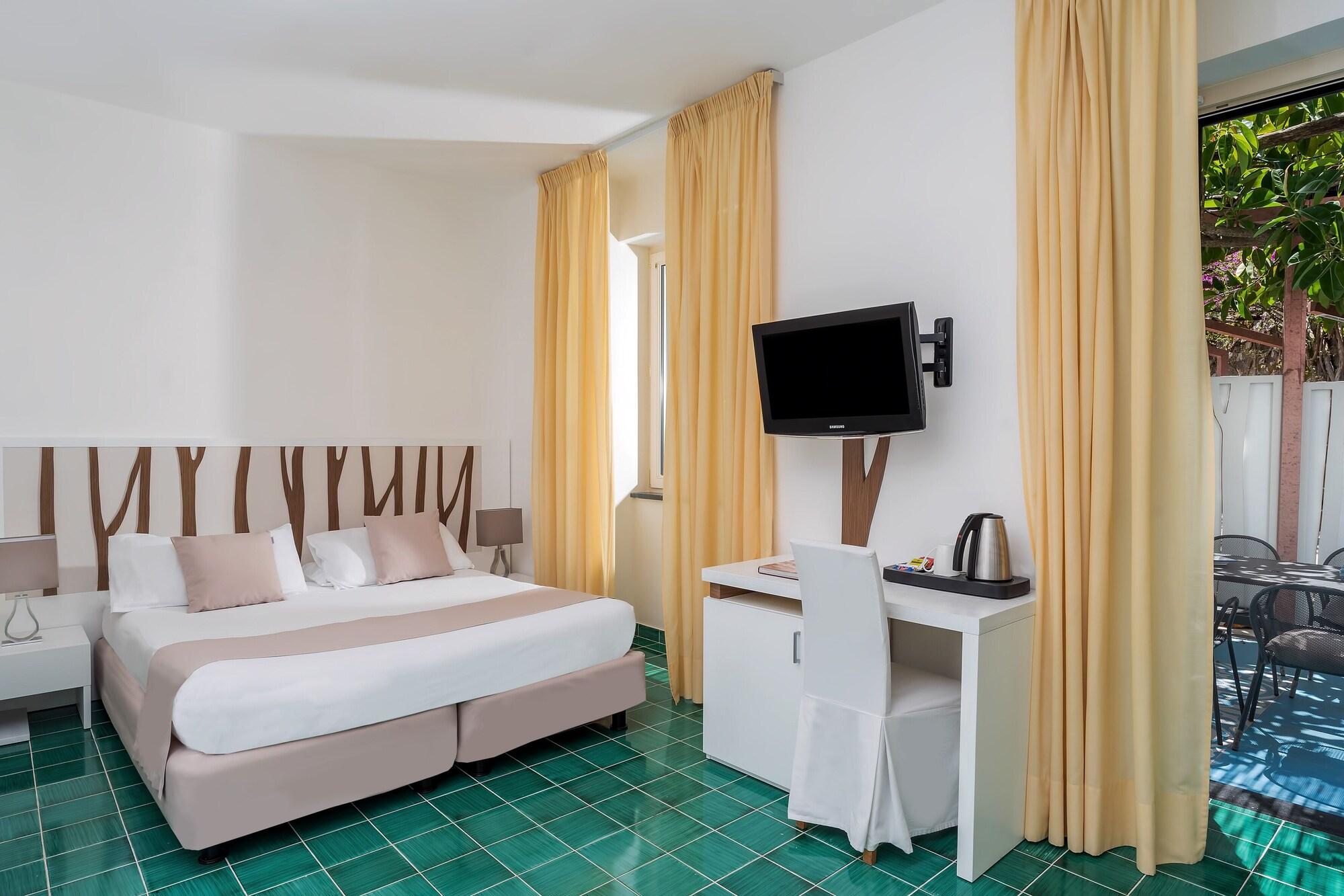 1 Bedroom, Superior, Double or Twin Bed, Garden Area