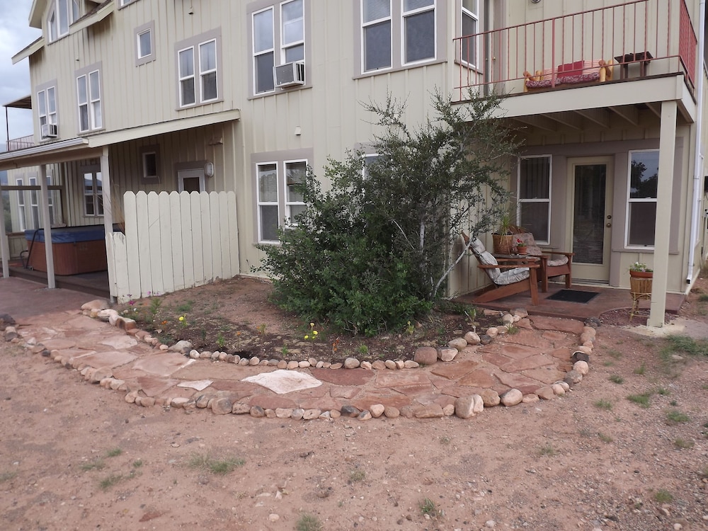 Skyridge Inn Bed & Breakfast 5/73