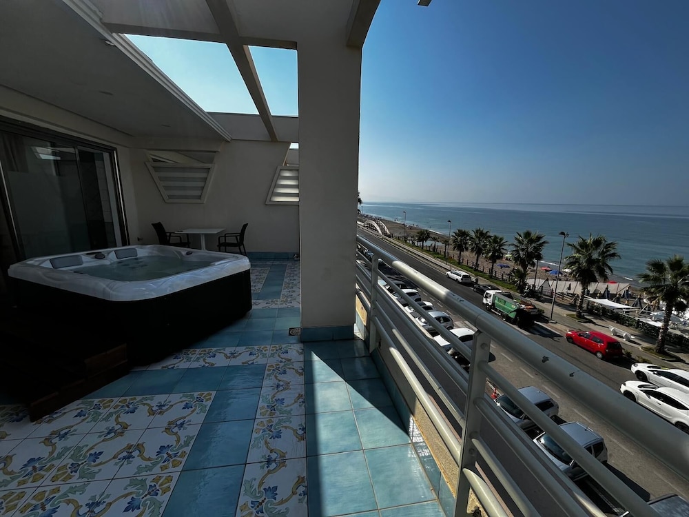 Ancora Hotel 44/72