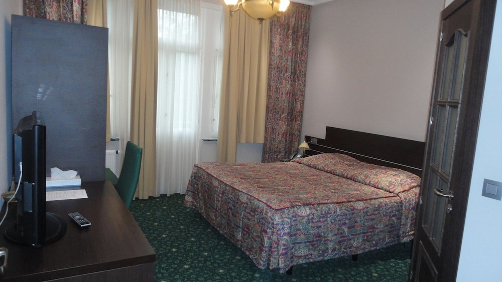 Hotel L'auberge Du Souverain 2/39