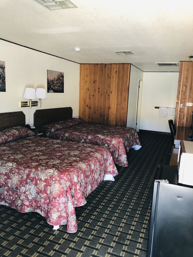 Motel Garberville 29/65