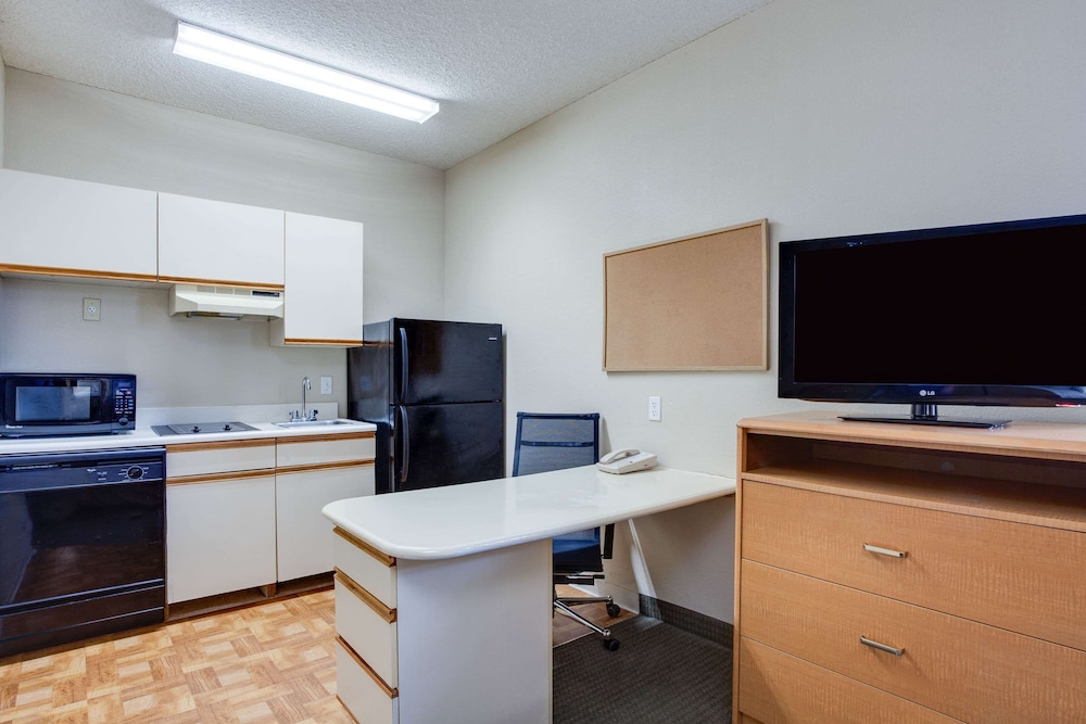 MainStay Suites at PGA Village 18/22