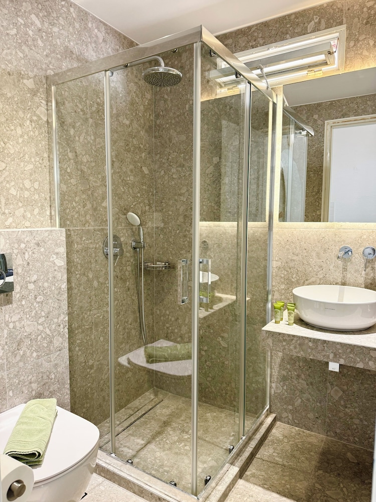 Anthos Apartments 46/50