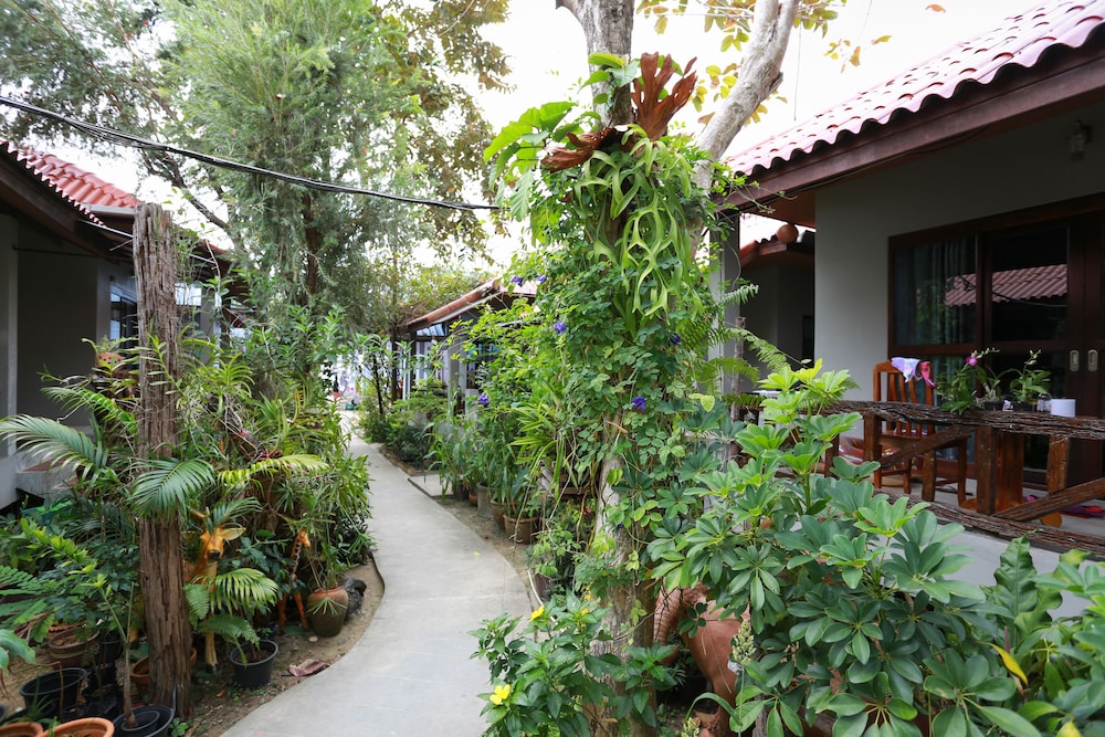 Sang Aroon Bungalow 40/43