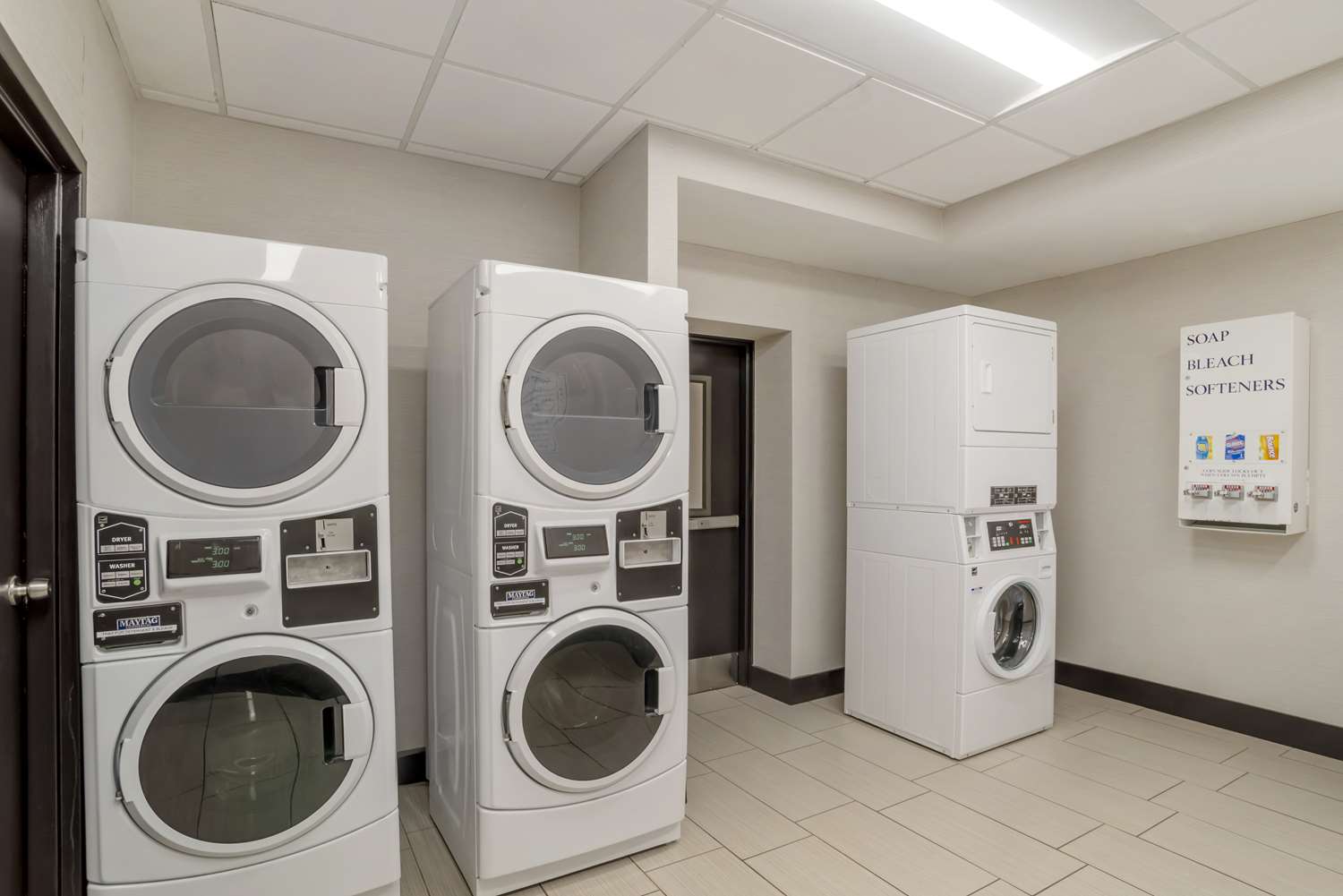 コンフォート イン アンド スイーツ グリーンビル(Best Western Plus Greenville I-385 Inn & Suites) 写真3