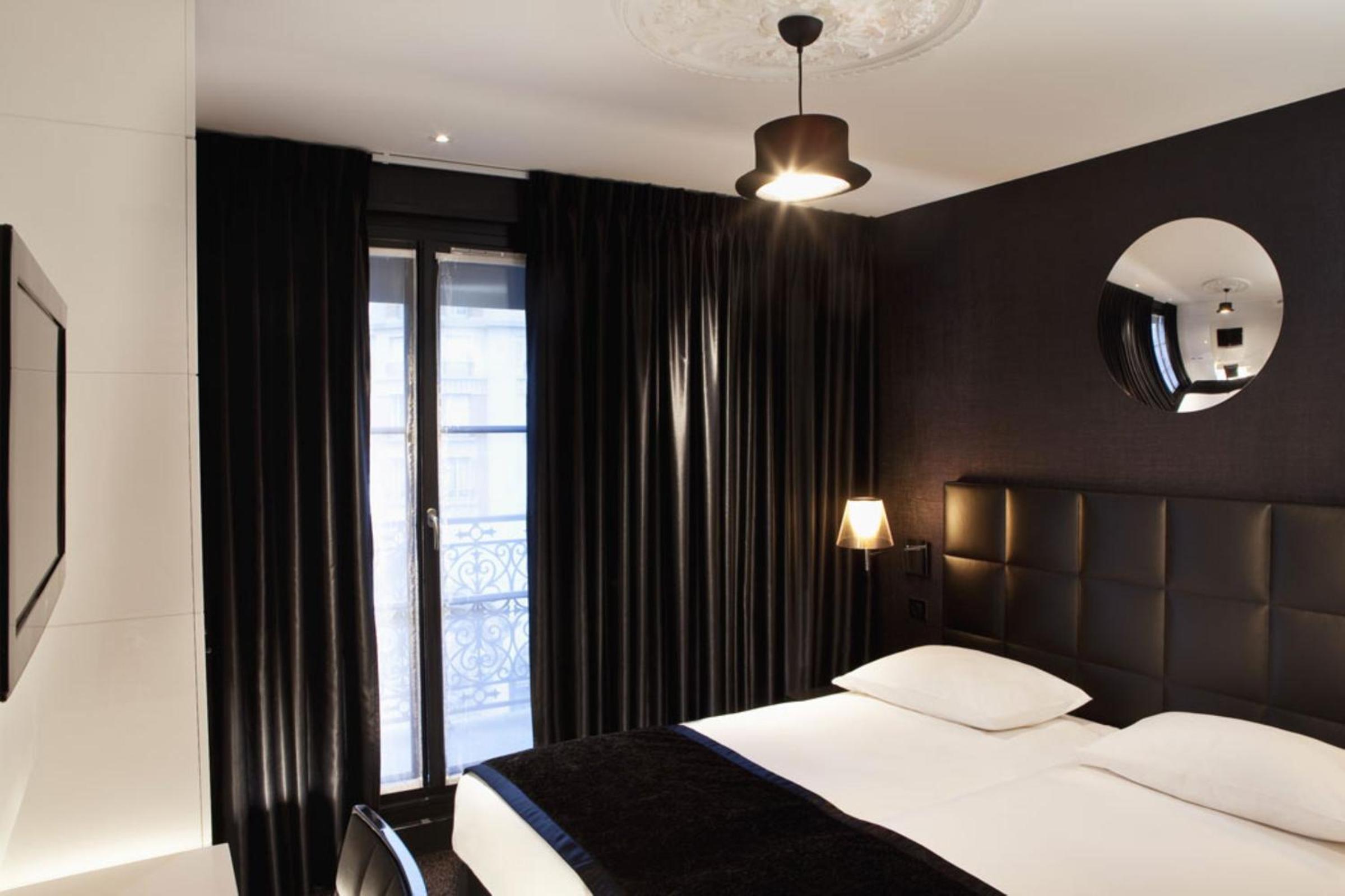 Deluxe, King Bed, Eiffel View