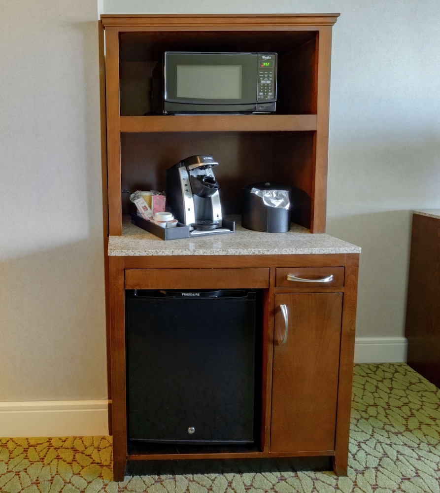 HILTON GARDEN INN BUFFALO DOWNTOWN 57/60