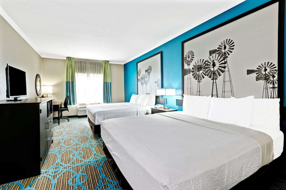 Super 8 By Wyndham San Antonio/Alamodome Area 12/38