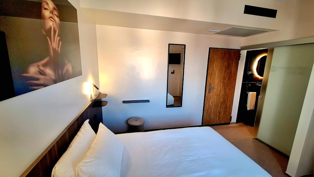Best Western Hotel Revolution 10/51
