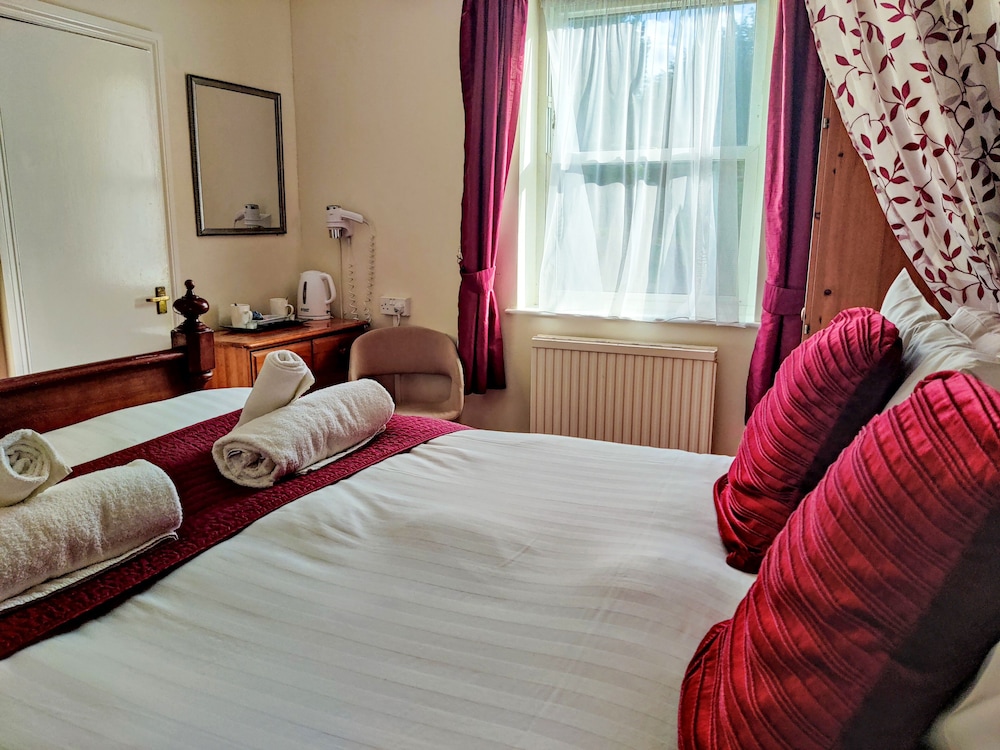 Wentworth House Guest House 12/69