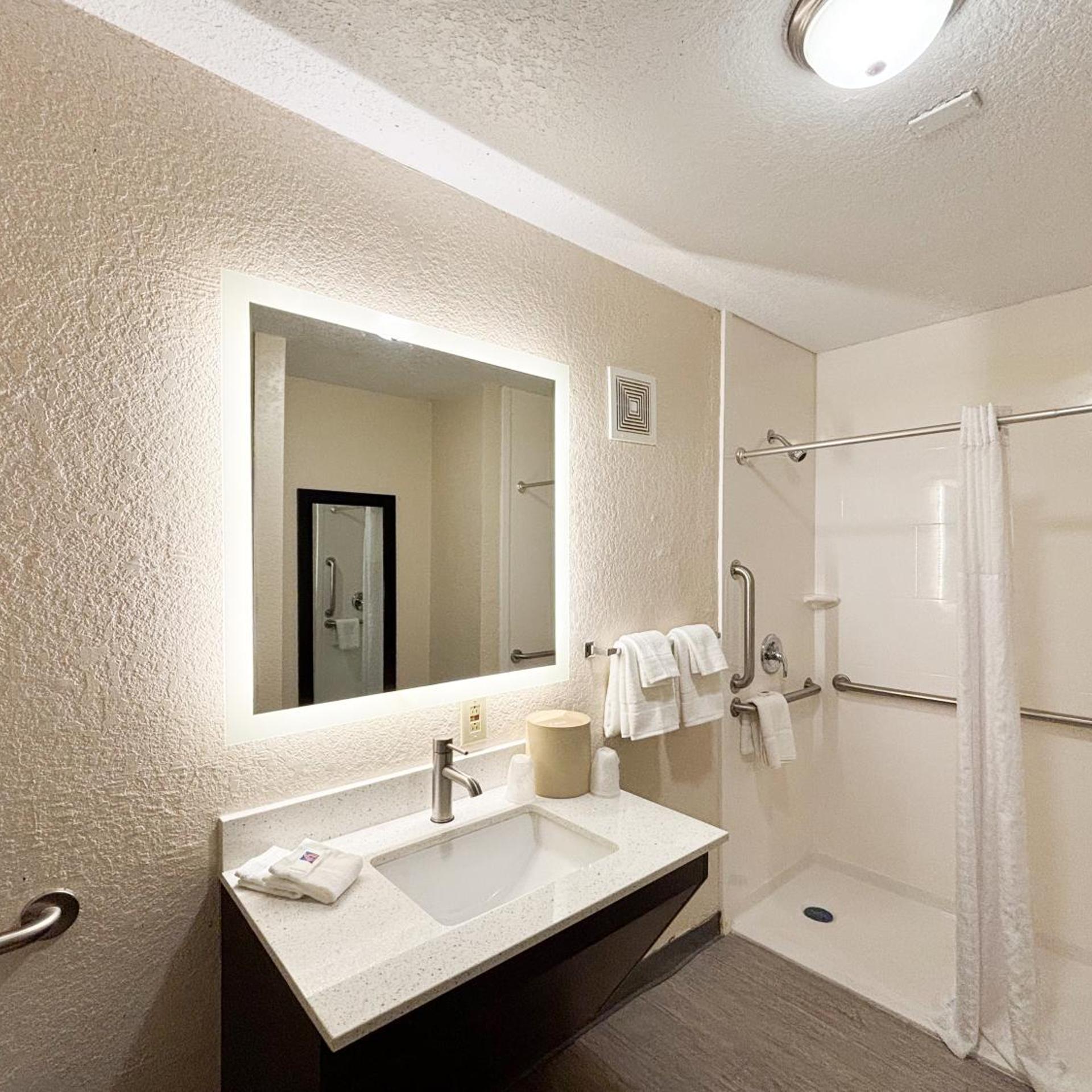 Motel6 Charlotte, NC-Northlake 32/34