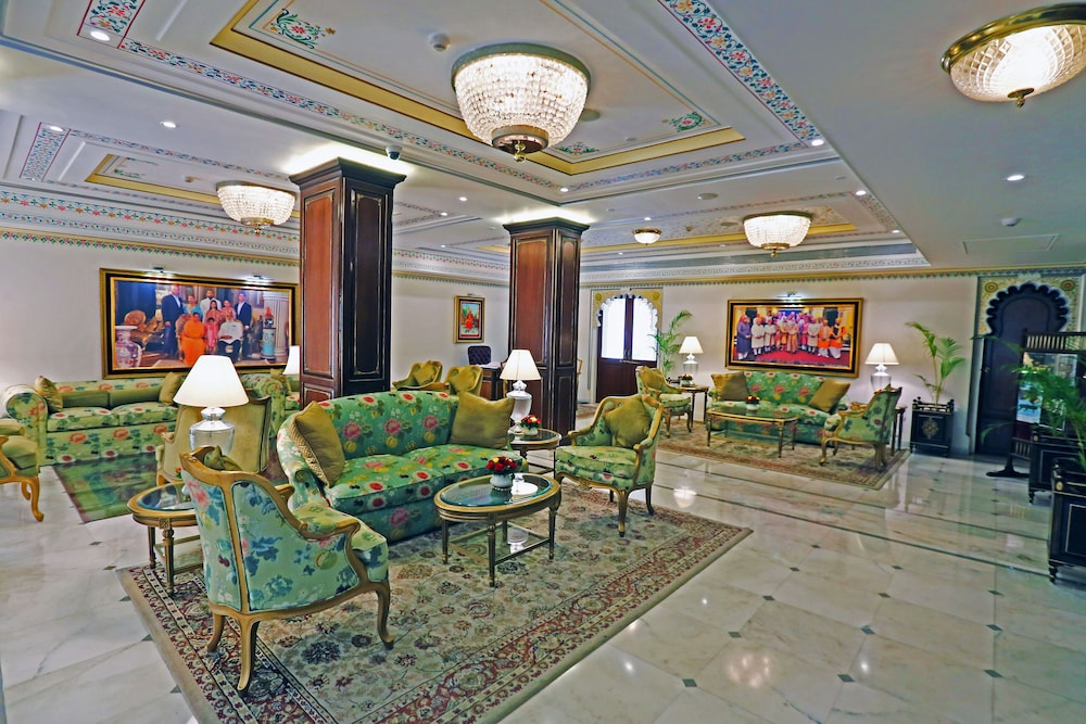 Taj Fateh Prakash Palace 7/54