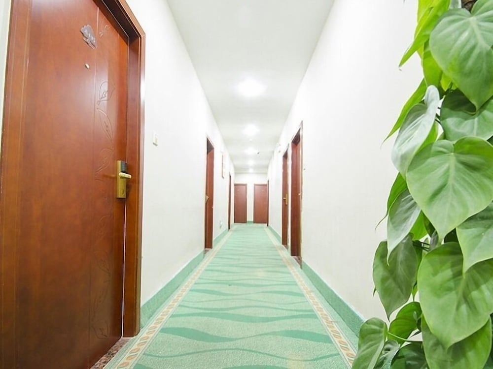 GreenTree Inn Xiamen University Business Hotel 8/11