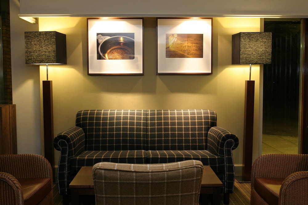Eight Acres Hotel 25/39