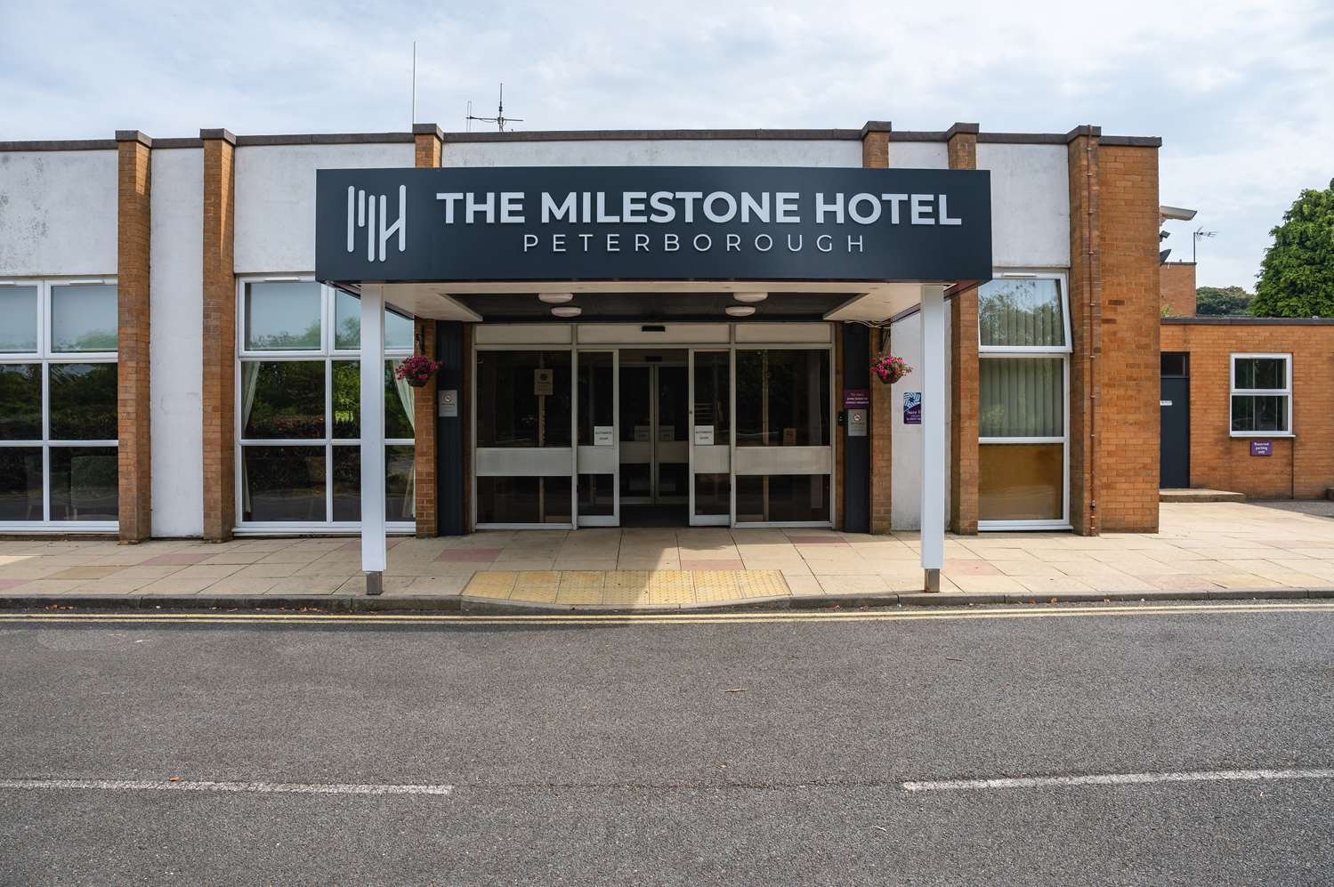 Milestone Peterborough Hotel A1M, Sure Hotel Collection 1/16