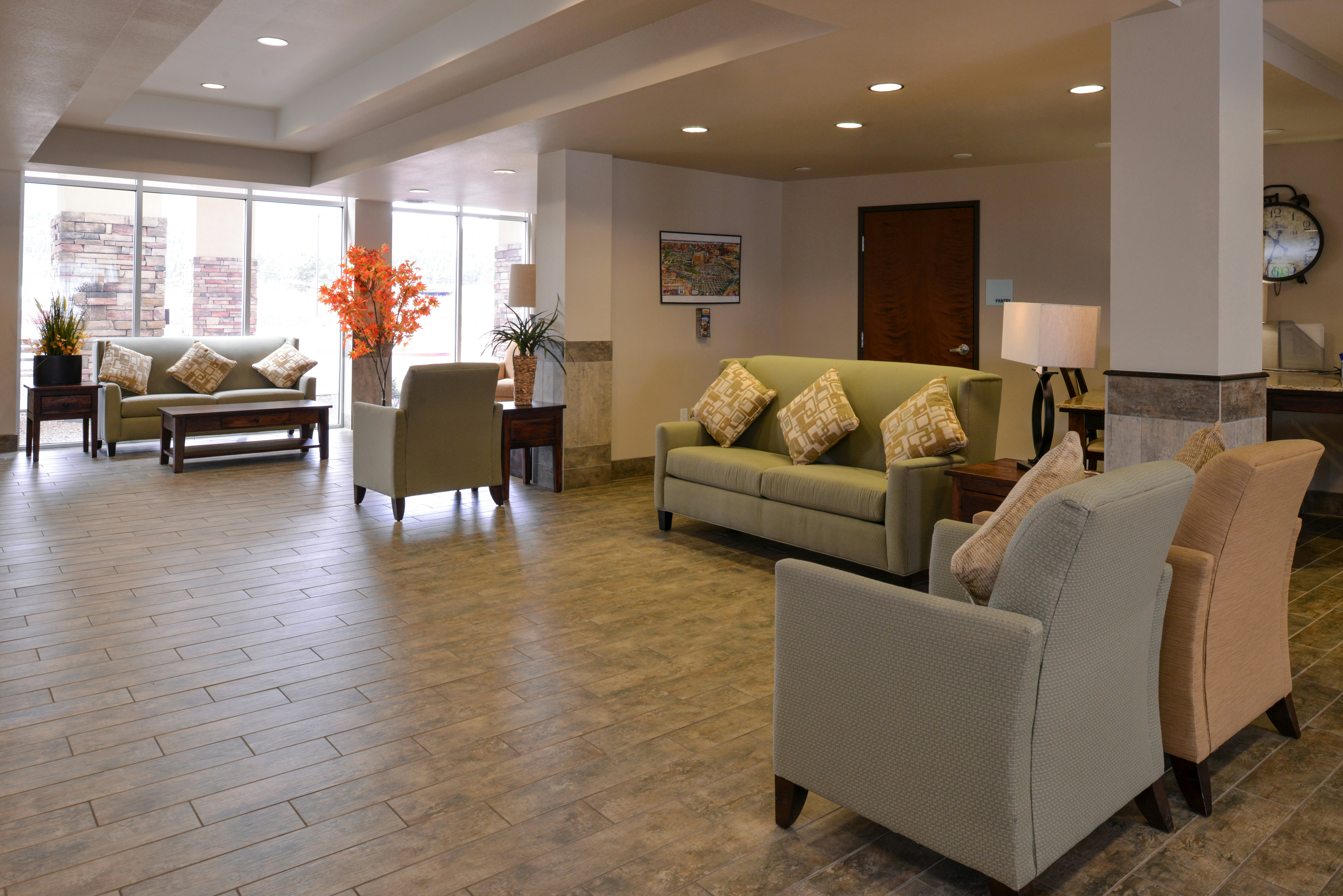 Holiday Inn Express And Suites Williams 36/44