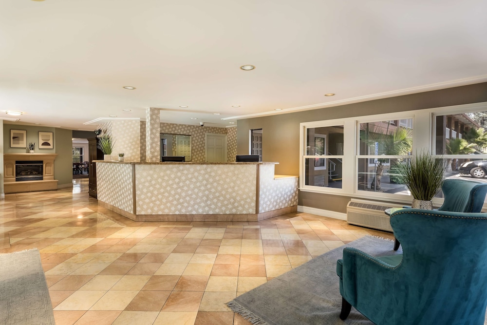 Surestay Plus Hotel By Best Western Mountain View 18/70