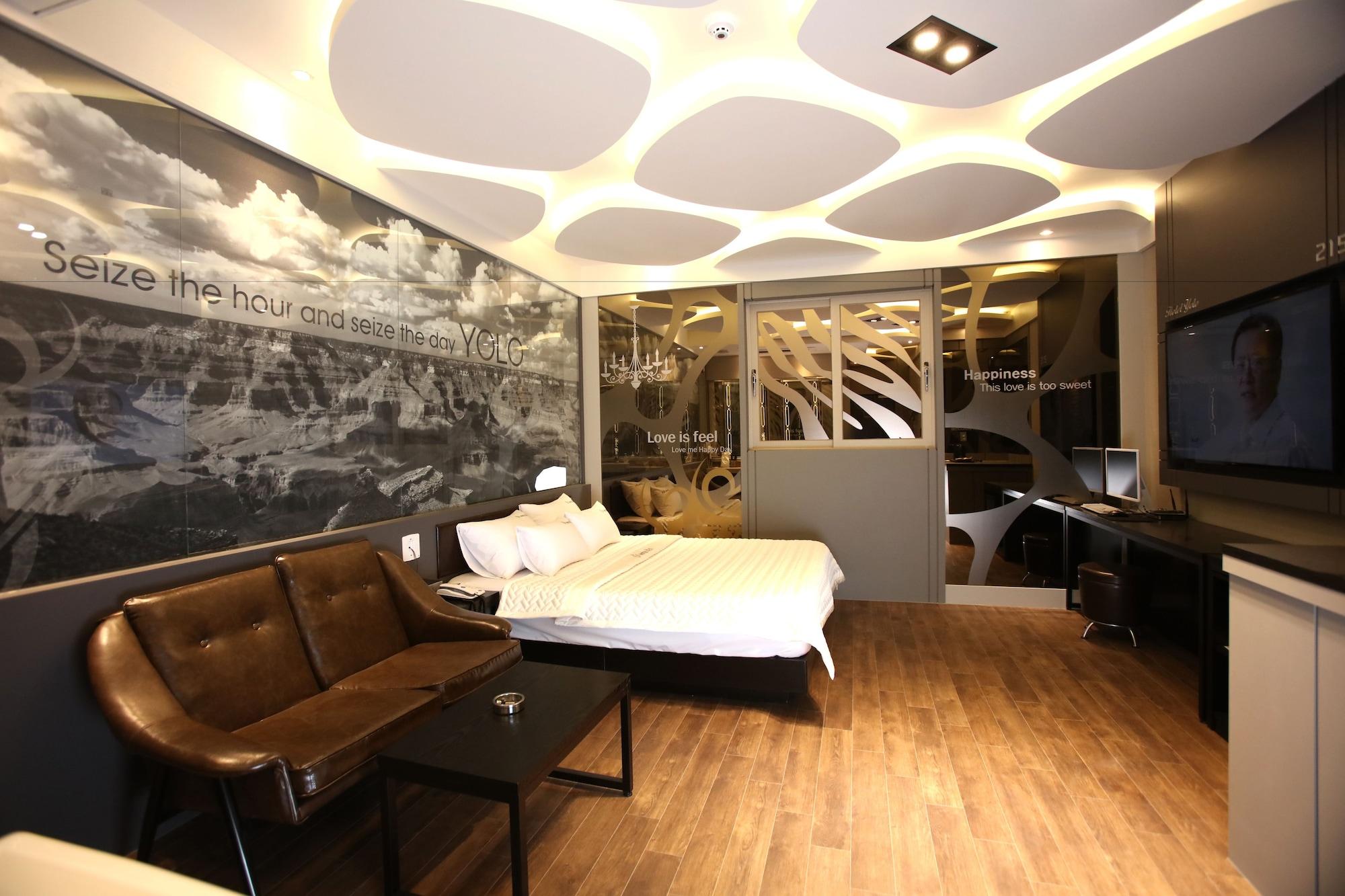 Hotel Yolo 15/53