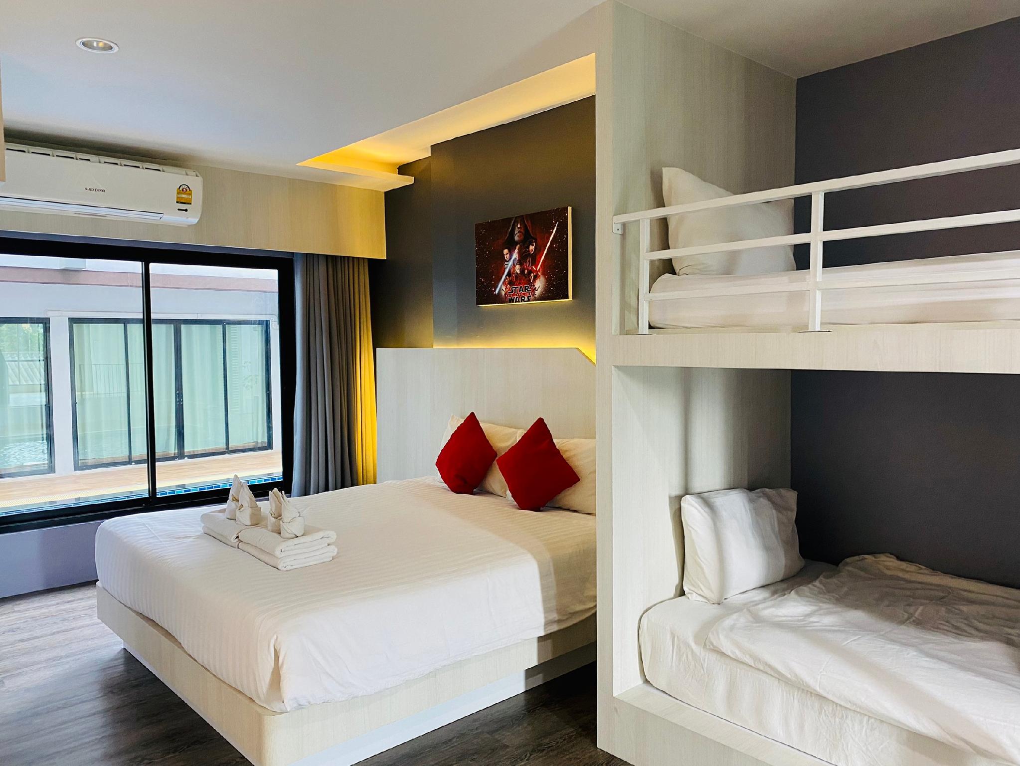 Family, King Bed, Bunk Bed, Pool Side