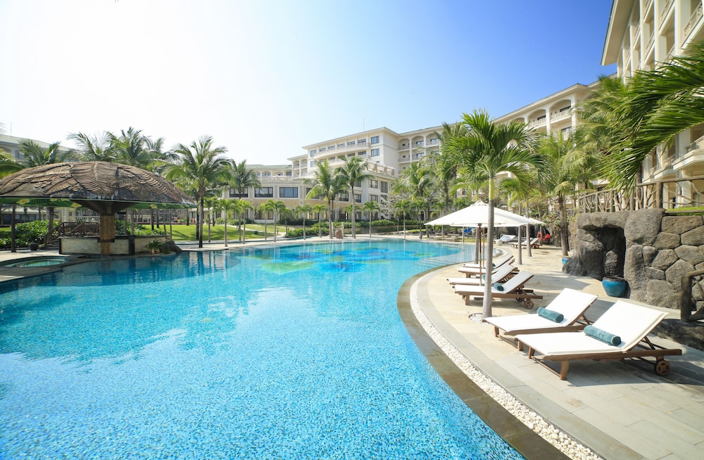 Olalani Resort and Condotel 65/69