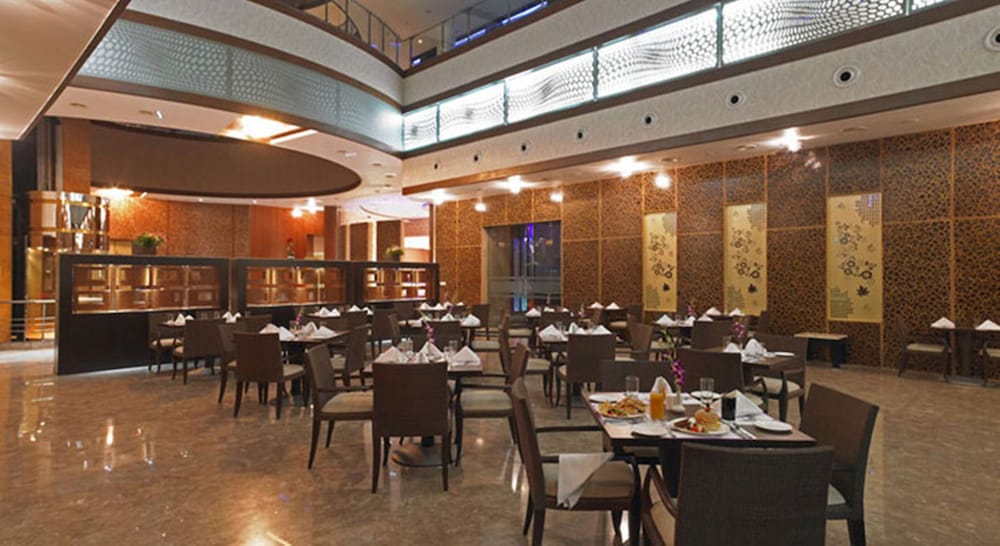 ROYAL ORCHID CENTRAL KIREETI 42/63