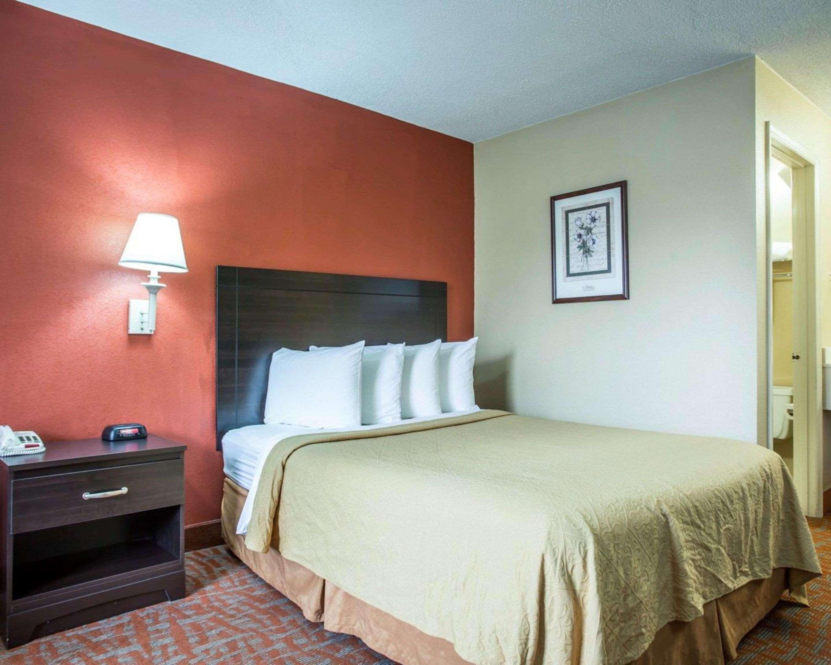 Room, Queen Bed