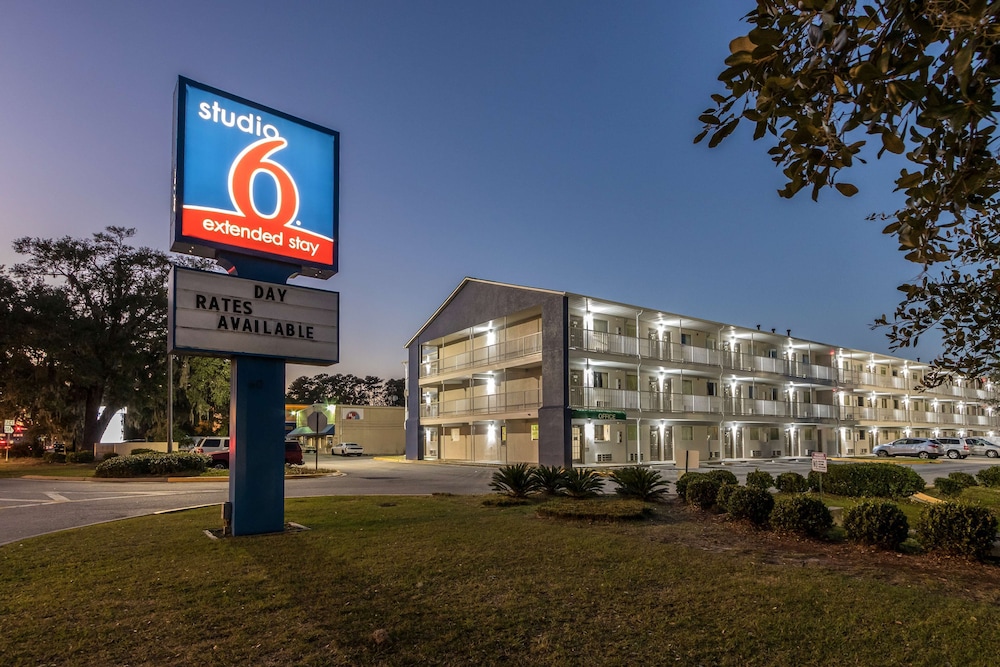 Studio 6 Extended Stay - Savannah, GA 46/52