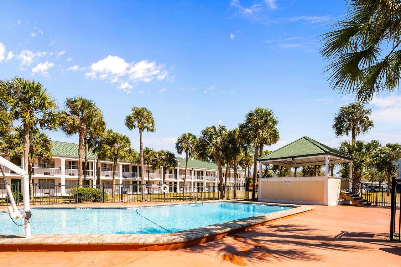 B&B HOTEL Jacksonville Airport 82/91