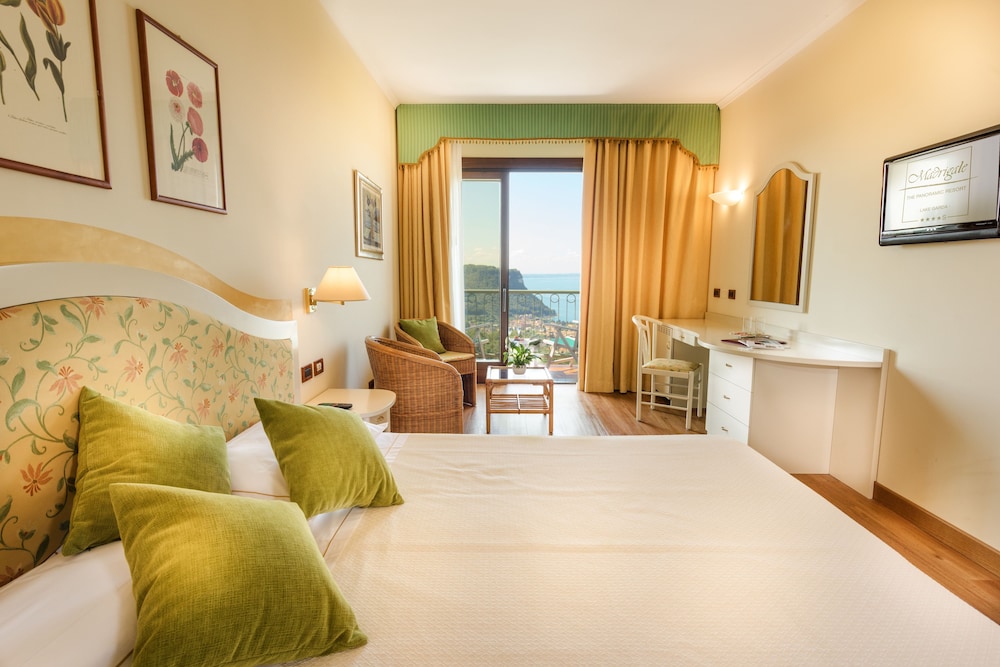 Madrigale Panoramic, Lifestyle & Soulful Hotel 25/76